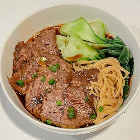 川香牛肉鲜蛋面